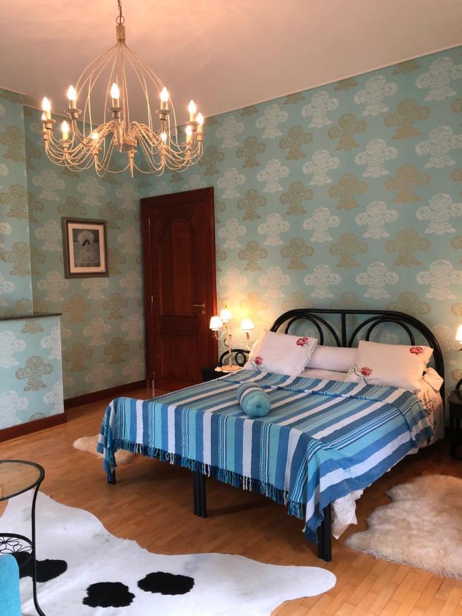 Chateau Les Tourelles Bertrix Esterno foto
