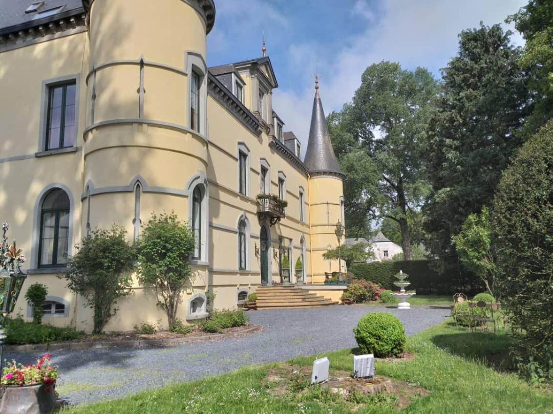 Chateau Les Tourelles Bertrix Esterno foto